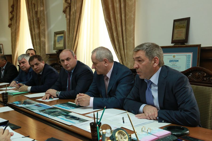 В Дербенте прошло рабочее совещание под председательством Абдусамада Гамидова
